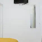 Quartos Economicos 3 Andar - Lc * Lisboa