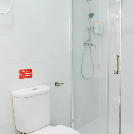 Проживание в семье Quartos Economicos 3 Andar - Lc *