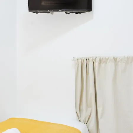 בית אירוח Quartos Economicos 3 Andar - Lc